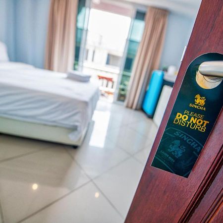 Akvavit Living Hotel Bãi biển Jomtien Ngoại thất bức ảnh