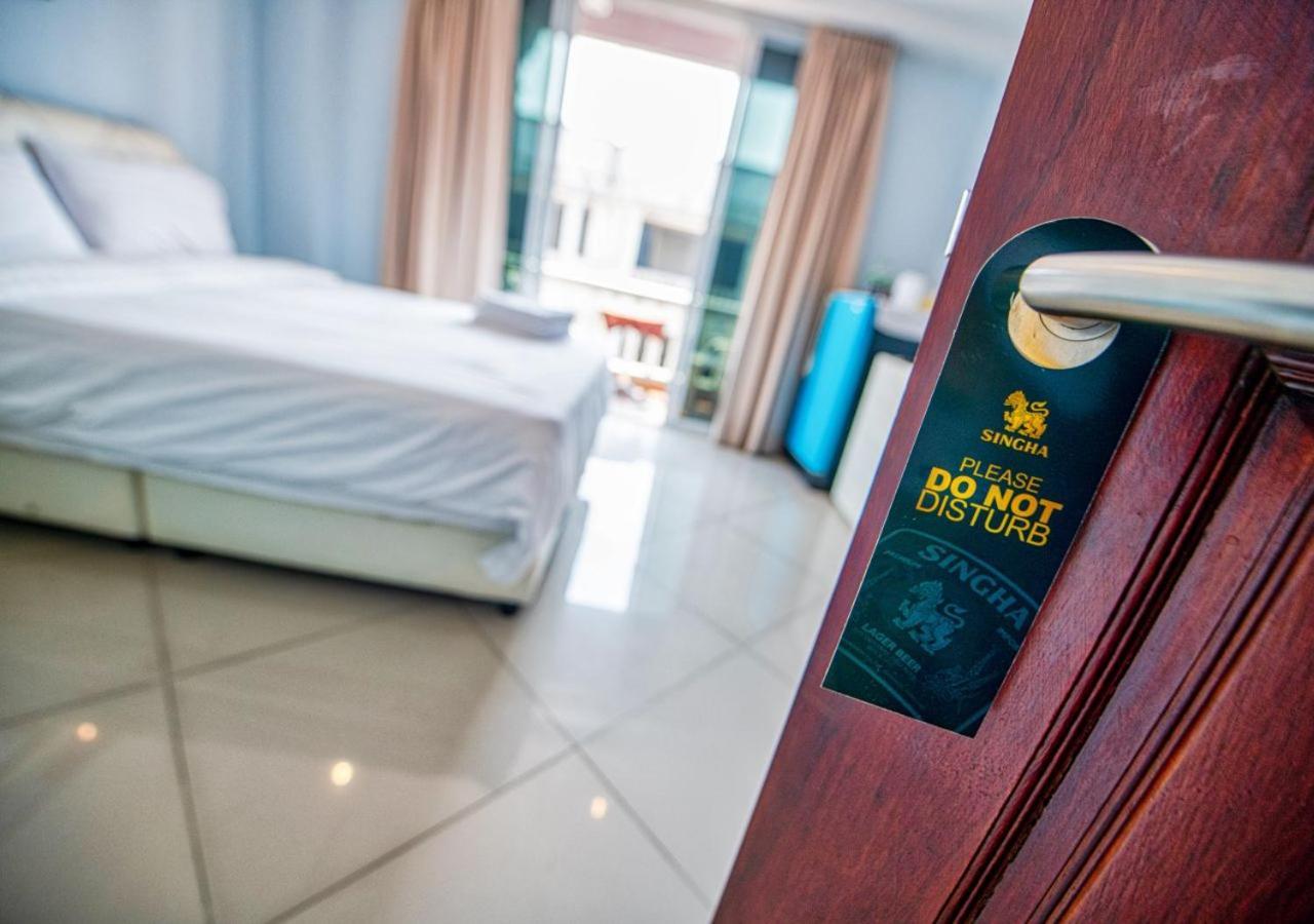 Akvavit Living Hotel Bãi biển Jomtien Ngoại thất bức ảnh